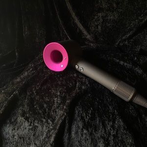 Dyson Hairdryer with accessories
